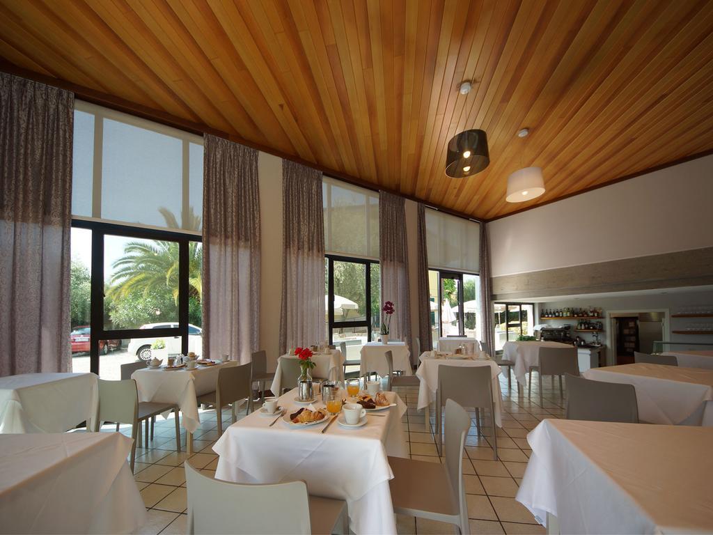 Hotel Saviola Sirmione Exterior photo