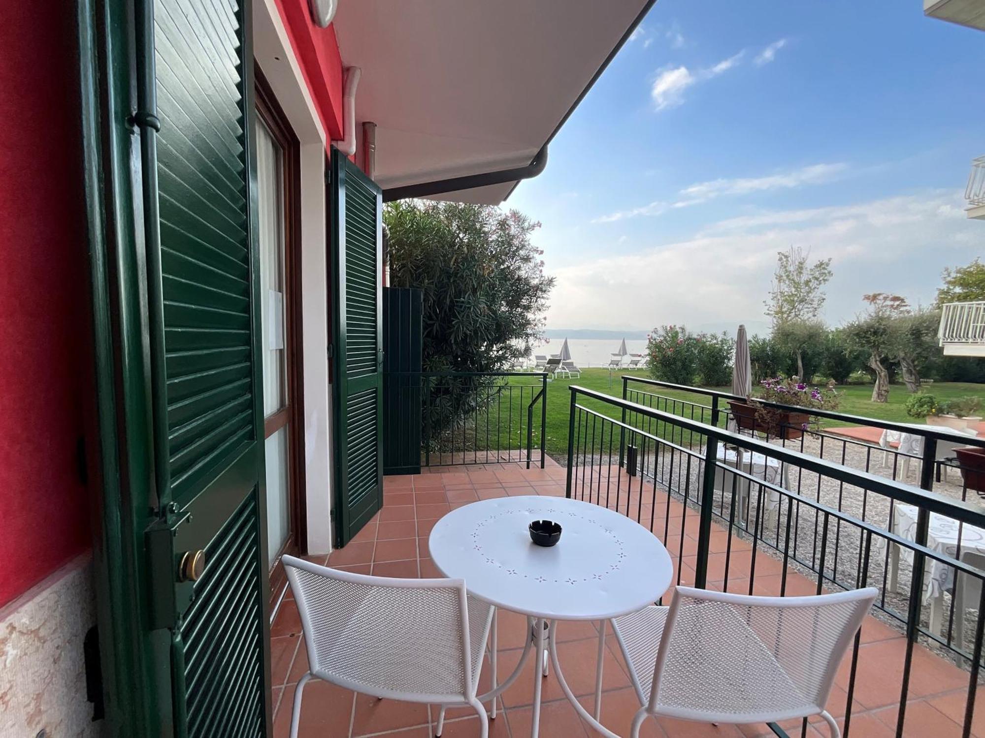 Hotel Saviola Sirmione Exterior photo