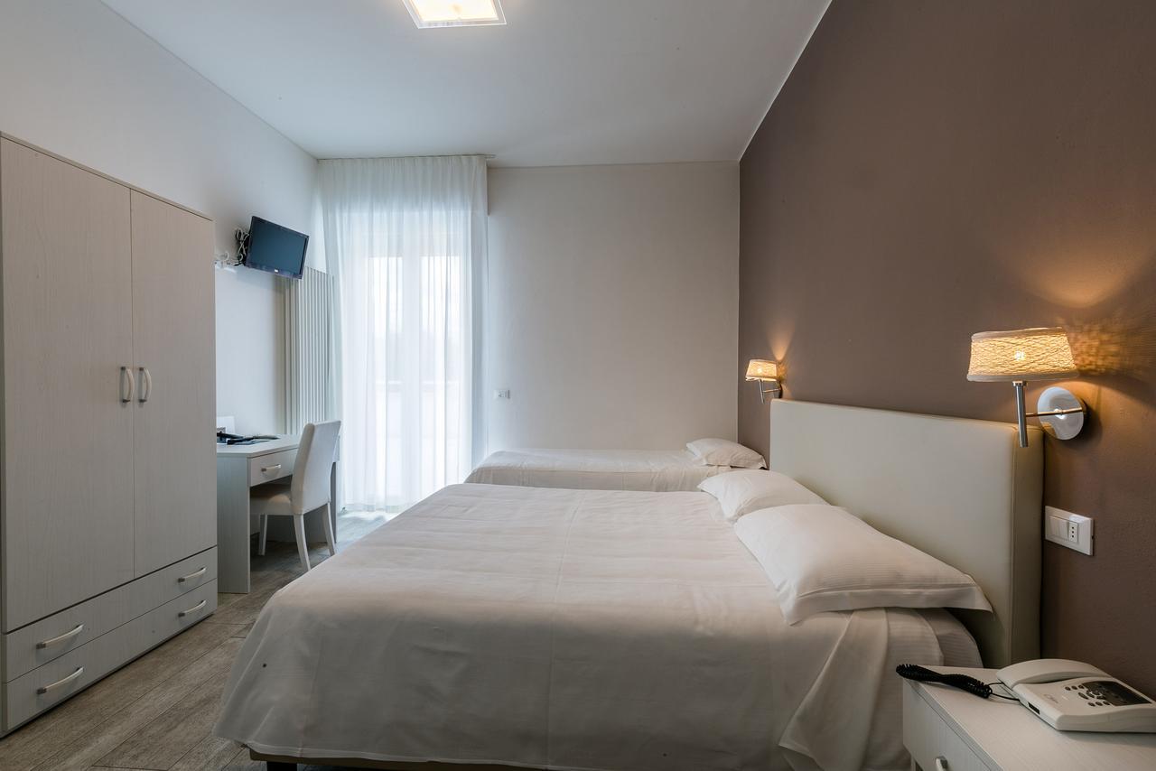 Hotel Saviola Sirmione Exterior photo
