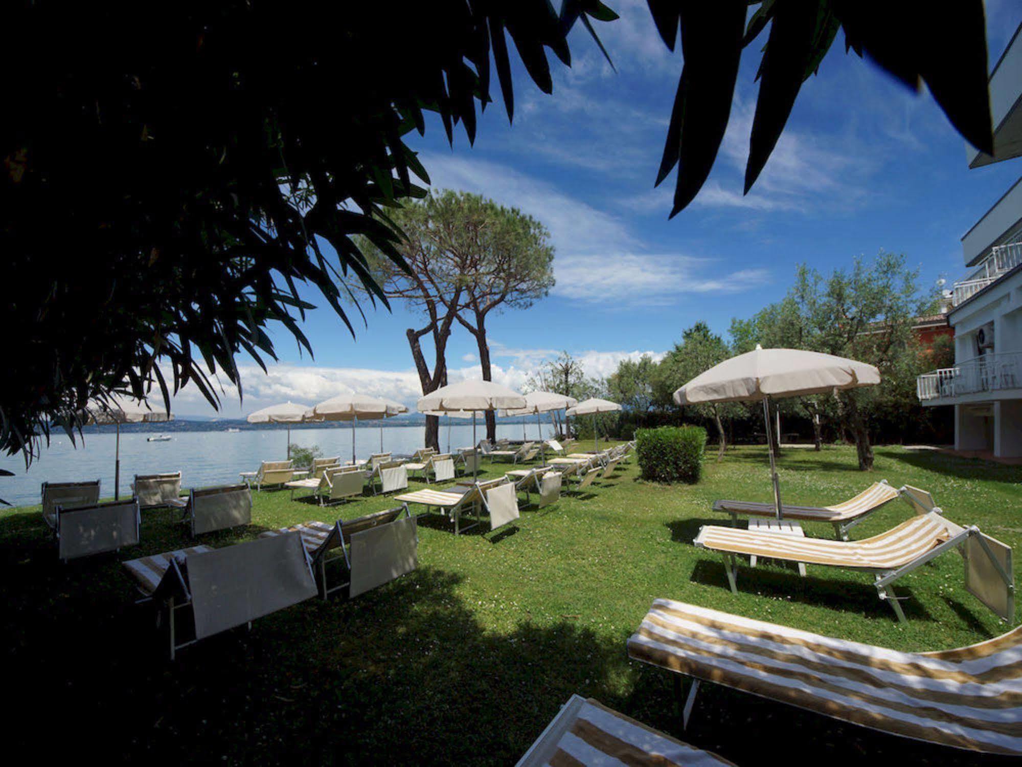 Hotel Saviola Sirmione Exterior photo