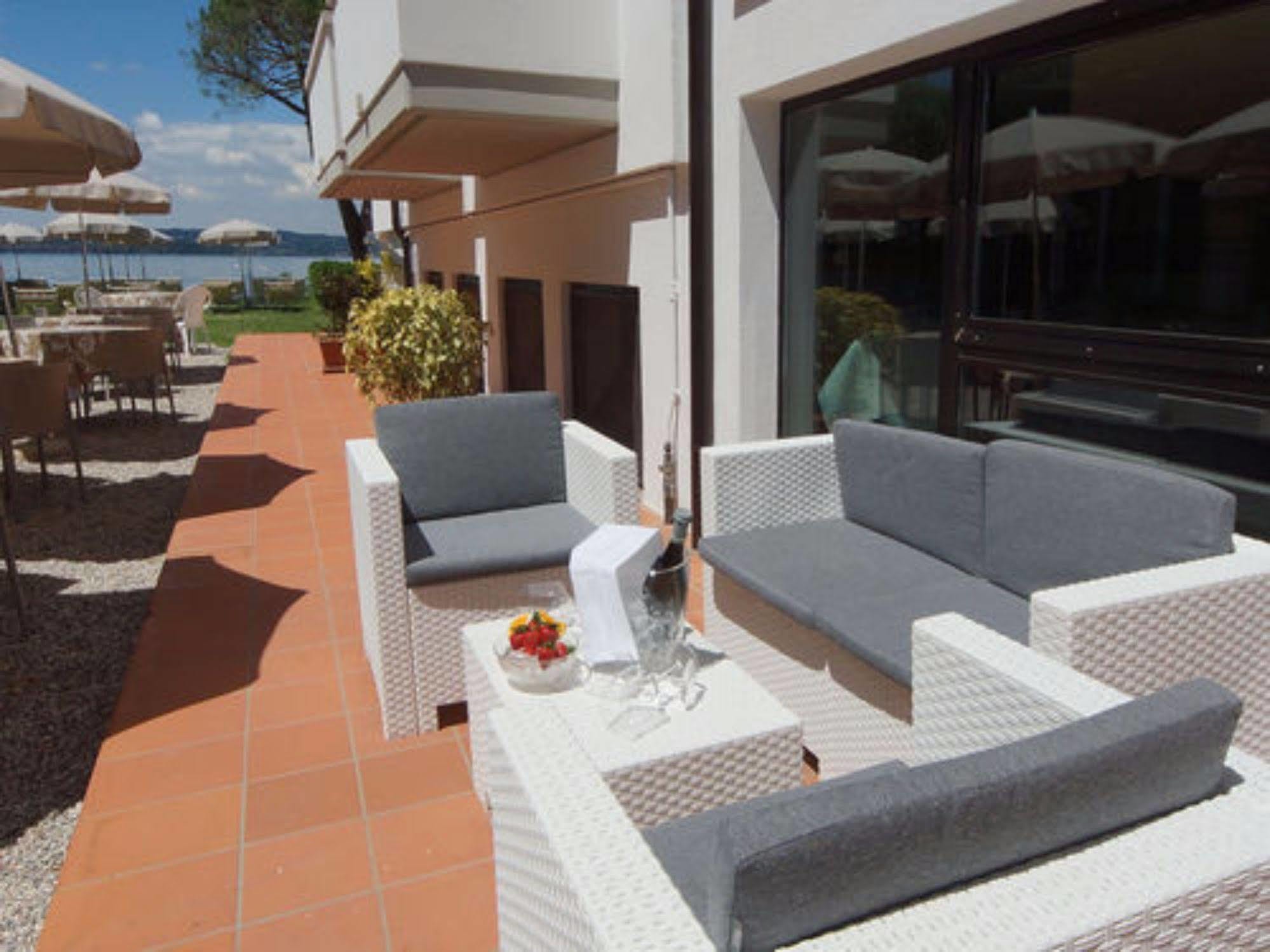 Hotel Saviola Sirmione Exterior photo
